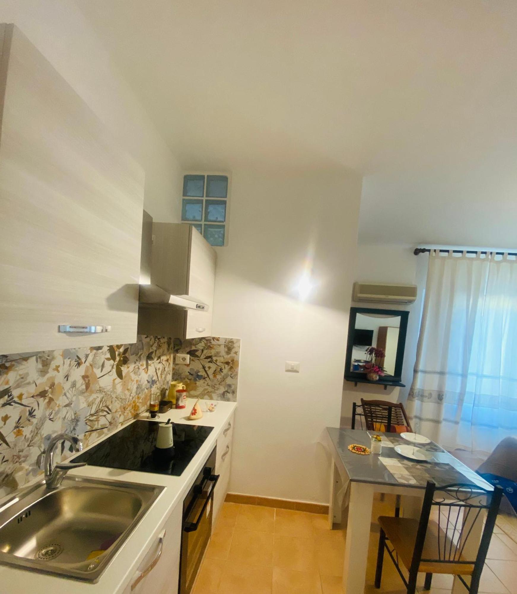 Bed And Breakfast Le Petunie Bari Sardo Exterior foto