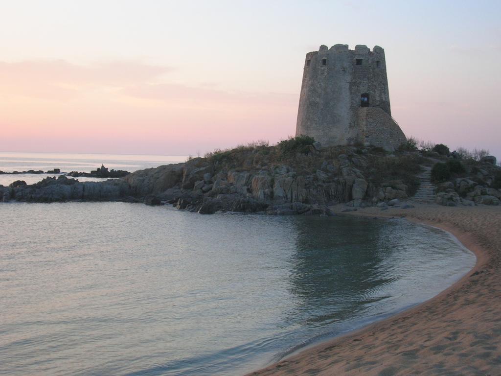 Bed And Breakfast Le Petunie Bari Sardo Exterior foto