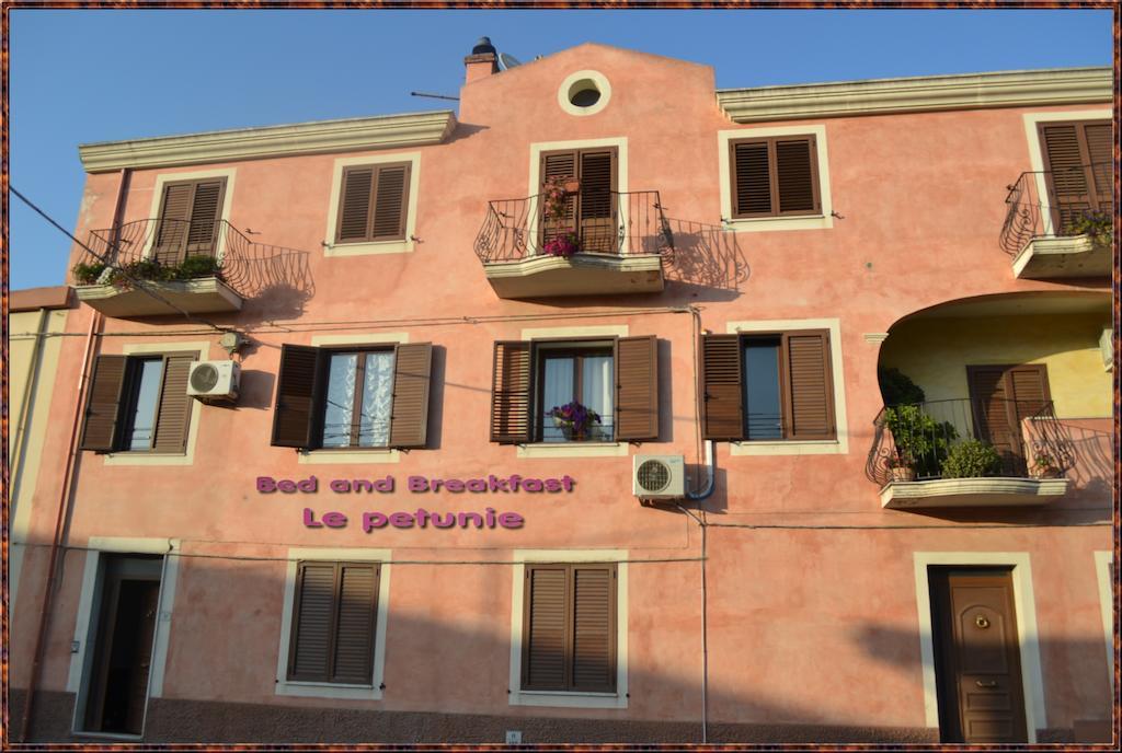 Bed And Breakfast Le Petunie Bari Sardo Exterior foto